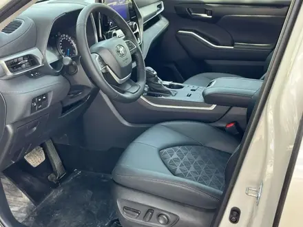 Toyota Highlander Luxe 2025 года за 24 000 000 тг. в Семей – фото 7