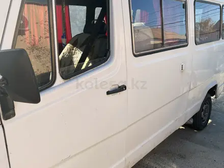 Mercedes-Benz  Sprinter Classic 1994 года за 2 000 000 тг. в Атырау – фото 2