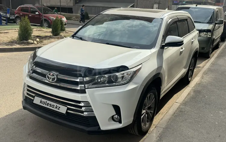 Toyota Highlander 2014 года за 17 000 000 тг. в Алматы