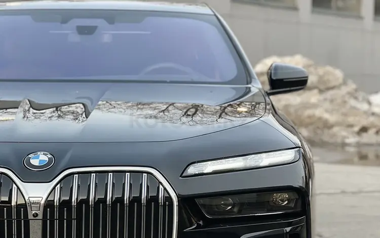 BMW 735 2022 года за 85 000 000 тг. в Алматы