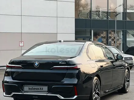 BMW 735 2022 года за 85 000 000 тг. в Алматы – фото 15