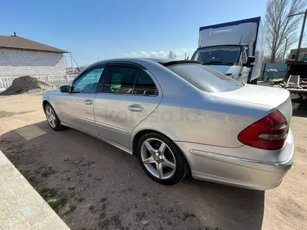 Mercedes-Benz E 320 2004 года за 6 000 000 тг. в Астана – фото 3