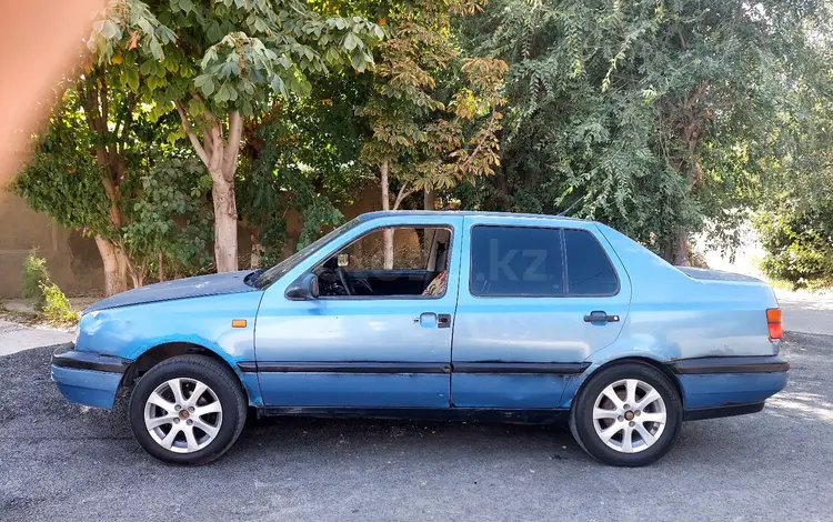 Volkswagen Vento 1993 годаfor500 000 тг. в Шымкент