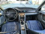 Mercedes-Benz E 220 1992 года за 1 100 000 тг. в Семей – фото 5