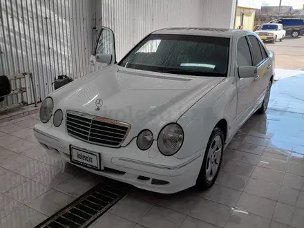 Mercedes-Benz E 320 2000 года за 5 800 000 тг. в Актау