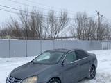 Volkswagen Jetta 2005 года за 2 200 000 тг. в Уральск – фото 2