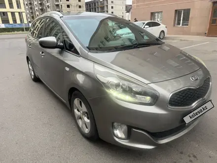 Kia Carens 2013 года за 5 400 000 тг. в Астана