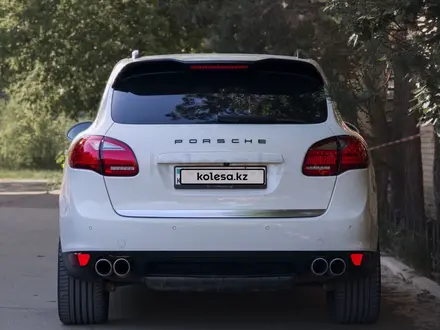 Porsche Cayenne 2011 года за 14 000 000 тг. в Астана – фото 2