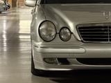 Mercedes-Benz E 320 1999 года за 4 050 000 тг. в Алматы – фото 5