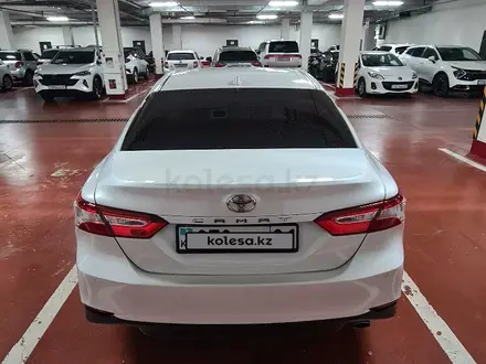 Toyota Camry 2018 года за 11 000 000 тг. в Астана – фото 9