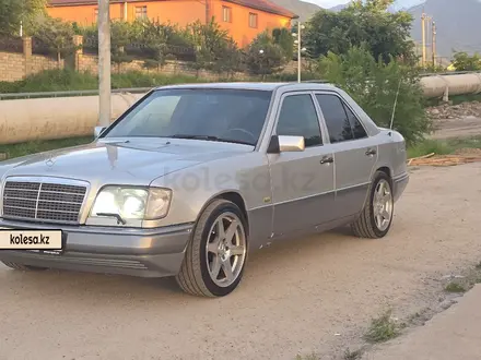 Mercedes-Benz E 320 1995 года за 5 200 000 тг. в Алматы – фото 3