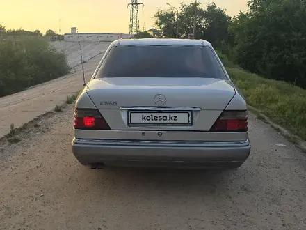Mercedes-Benz E 320 1995 года за 5 200 000 тг. в Алматы – фото 6