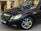 Mercedes-Benz E 300 2009 года за 7 200 000 тг. в Астана – фото 2