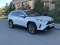 Toyota RAV4 2021 годаүшін15 800 000 тг. в Астана