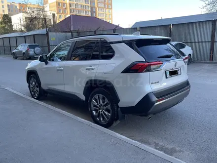 Toyota RAV4 2021 года за 15 800 000 тг. в Астана – фото 11