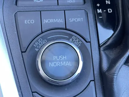 Toyota RAV4 2021 года за 15 800 000 тг. в Астана – фото 5