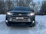 Toyota Highlander 2019 года за 12 000 000 тг. в Аксай