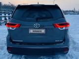 Toyota Highlander 2019 года за 12 000 000 тг. в Аксай – фото 4