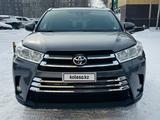 Toyota Highlander 2019 года за 12 000 000 тг. в Аксай – фото 3