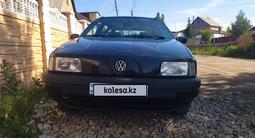 Volkswagen Passat 1993 годаүшін1 800 000 тг. в Караганда