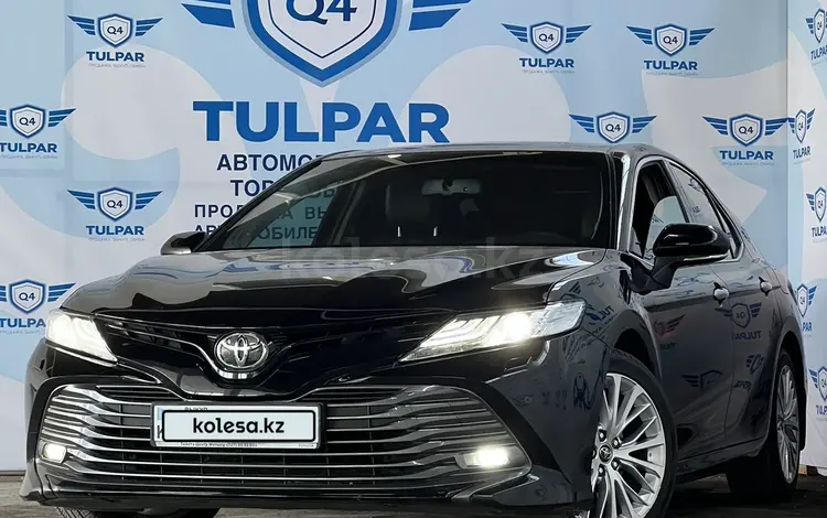 Toyota Camry 2019 года за 16 650 000 тг. в Шымкент