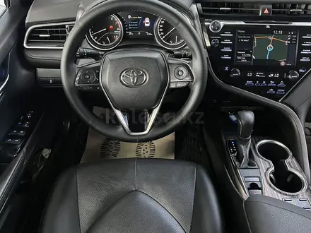 Toyota Camry 2019 года за 16 650 000 тг. в Шымкент – фото 10