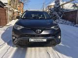 Toyota RAV4 2017 года за 9 700 000 тг. в Алматы – фото 4