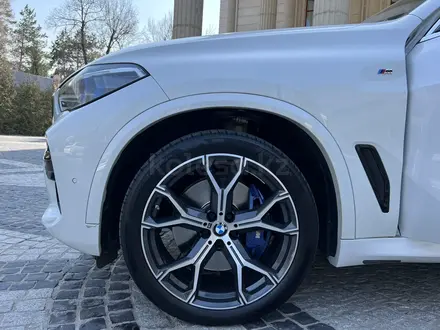 BMW X5 2021 года за 43 600 000 тг. в Алматы – фото 7