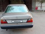 Mercedes-Benz E 230 1991 года за 1 700 000 тг. в Шымкент – фото 4