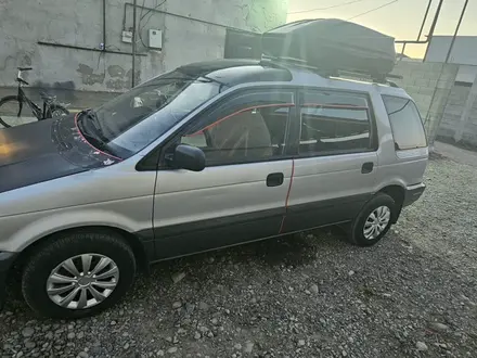 Mitsubishi Chariot 1996 года за 950 000 тг. в Алматы – фото 2