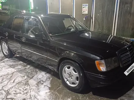 Mercedes-Benz E 300 1992 года за 1 500 000 тг. в Павлодар – фото 22