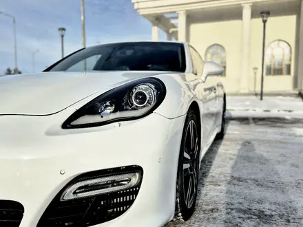 Porsche Panamera 2011 года за 23 000 000 тг. в Астана – фото 14