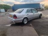 Mercedes-Benz C 280 1998 года за 2 200 000 тг. в Караганда – фото 4