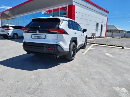 Toyota RAV4 2024 года за 17 300 000 тг. в Актобе – фото 3