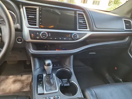 Toyota Highlander 2015 года за 14 000 000 тг. в Шымкент – фото 23