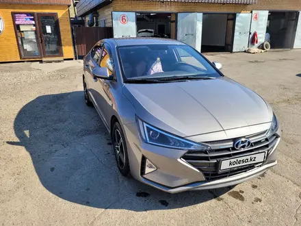 Hyundai Elantra 2020 года за 8 100 000 тг. в Усть-Каменогорск – фото 4
