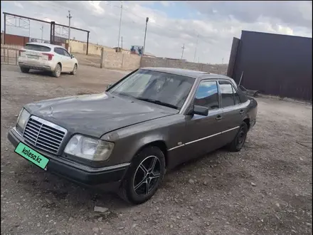 Mercedes-Benz E 220 1994 года за 1 450 000 тг. в Казалинск – фото 3