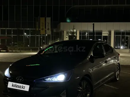 Hyundai Elantra 2018 года за 8 000 000 тг. в Актау – фото 11