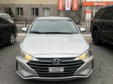 Hyundai Elantra 2019 года за 5 500 000 тг. в Актау – фото 2