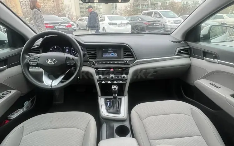 Hyundai Elantra 2019 годаүшін5 500 000 тг. в Актау