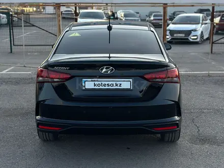 Hyundai Accent 2020 года за 7 900 000 тг. в Караганда – фото 2