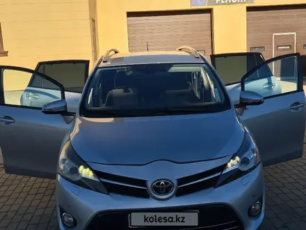 Toyota Verso 2013 года за 8 000 000 тг. в Атырау – фото 6