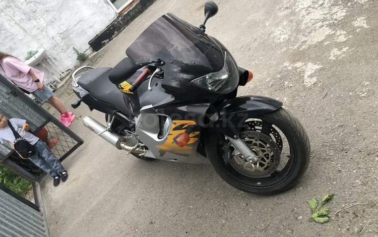 Honda  CBR 600F 1999 года за 2 500 000 тг. в Караганда
