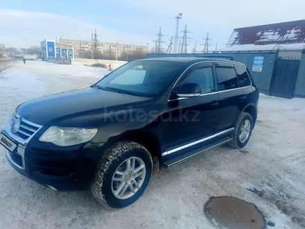 Volkswagen Touareg 2008 года за 7 350 000 тг. в Костанай