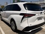 Toyota Sienna 2022 года за 8 500 000 тг. в Астана – фото 3