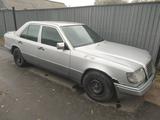 Mercedes-Benz E 200 1994 года за 650 000 тг. в Павлодар – фото 2