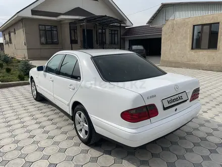 Mercedes-Benz E 320 1999 года за 3 500 000 тг. в Алматы