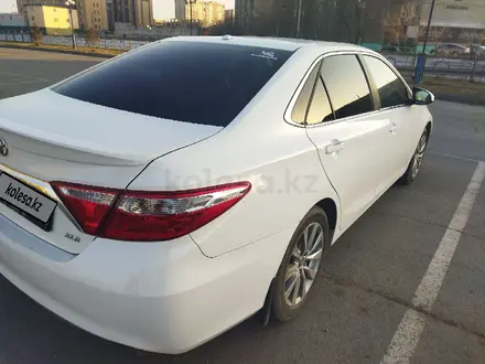 Toyota Camry 2015 года за 10 800 000 тг. в Семей – фото 10