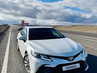 Toyota Camry 2023 года за 13 500 000 тг. в Алматы