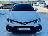 Toyota Camry 2023 года за 13 500 000 тг. в Алматы – фото 2